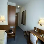 Elbroich 3* Dusseldorf