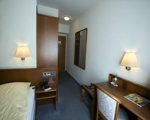 Elbroich 3* Dusseldorf